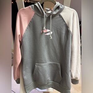 Nike Therma- Fit pullover preloved size S P Ch runs big Women’s size